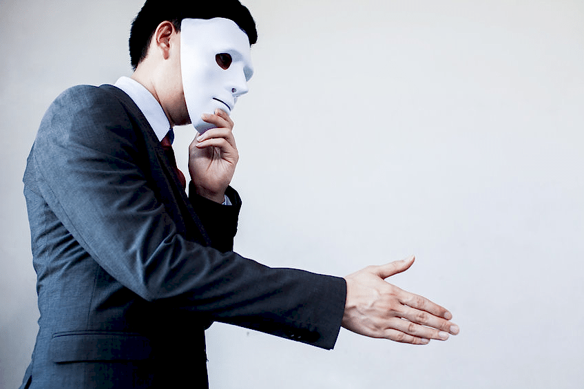 How Do You Identify a Fake Freight Forwarder?